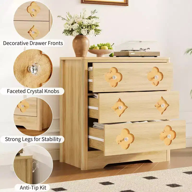 Comò alto a 5 cassetti con scanalature e cassetti in rattan, naturale/bianco, 1 persona